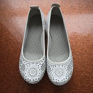 Privo White Laser-Cut Flats